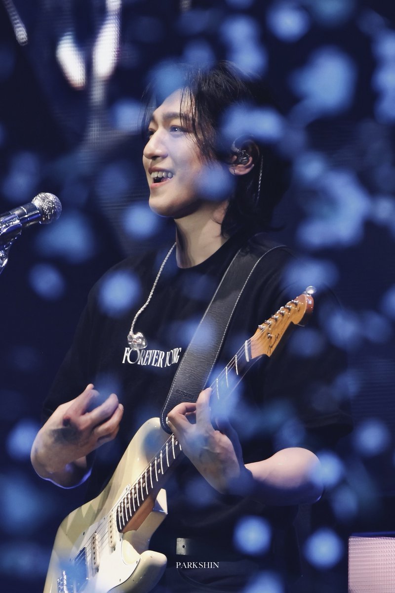 𝐒𝐇𝐈𝐍 tweet media