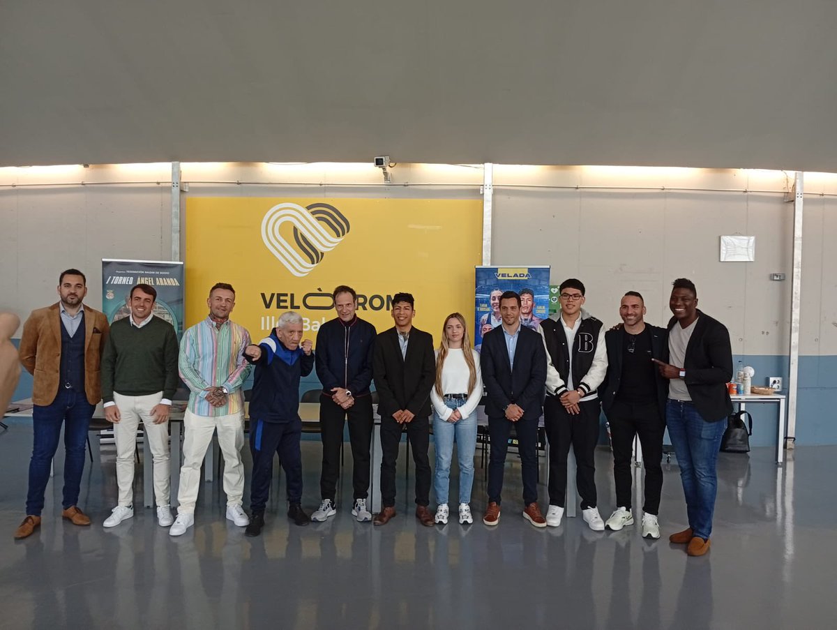 🥊El secretari autonòmic de Cultura i Esports, <a href="/pedro_vidal_C_E/">Pedro Vidal</a>, i el director general d’Esports, <a href="/joantonramonell/">Joan Toni Ramonell</a>, han participat a la roda de premsa de presentació del "I Torneo Ángel Aranda i "Revival Boxing" al Velòdrom de les Illes Balears.