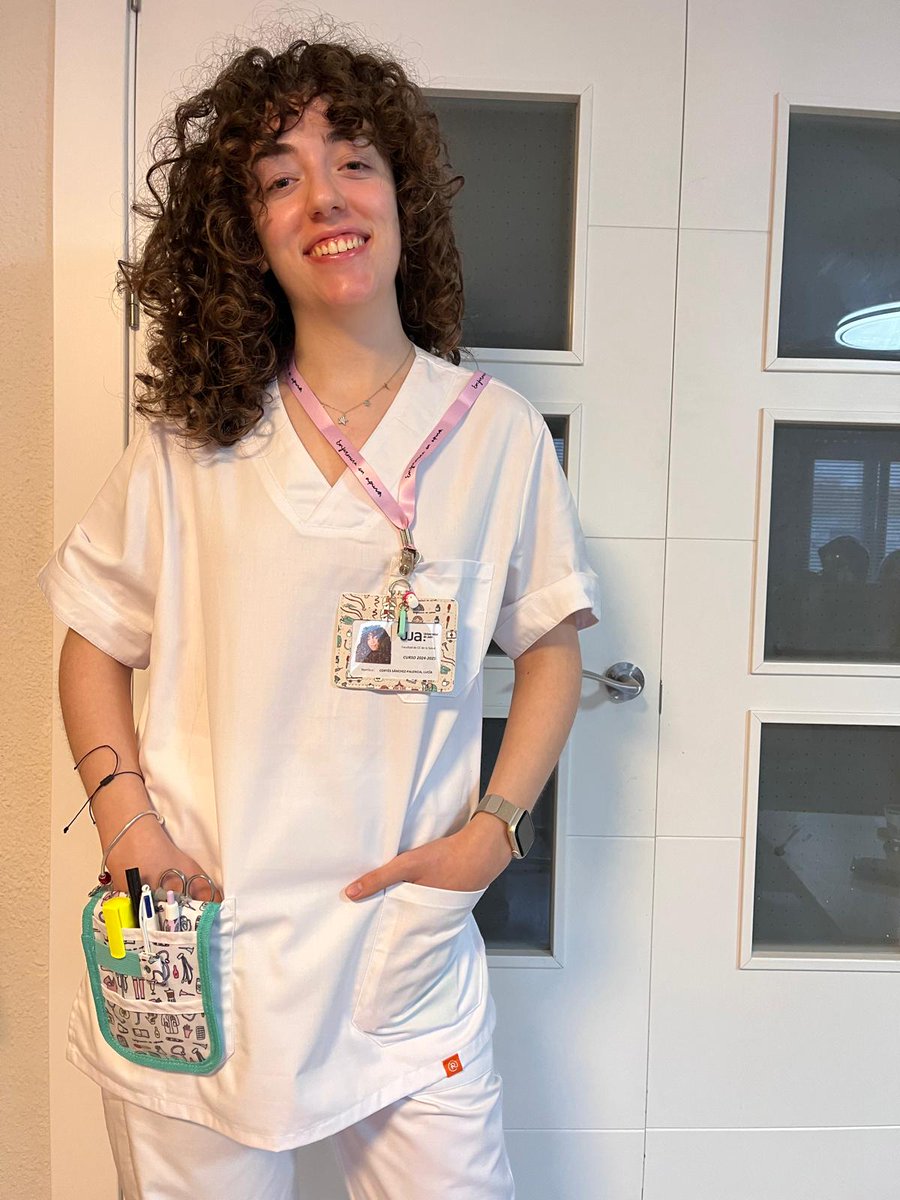 Los niños crecen. Lucía, estudiante de enfermería en su segundo año, hoy empieza las prácticas en el hospital 🏥. 

Será una gran enfermera 👩‍⚕️
