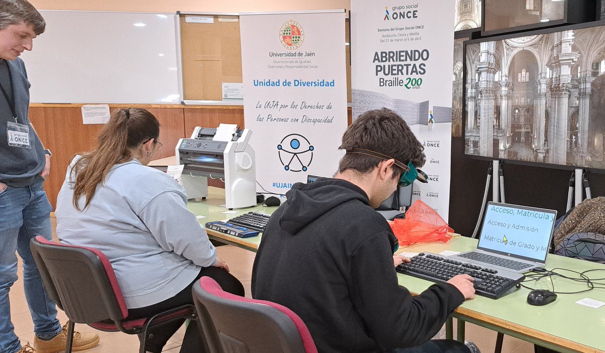 La Universidad de Jaén <a href="/ujaen/">Universidad de Jaén</a> ha acogido la Inauguración de la Semana del <a href="/GrupoSocialONCE/">Grupo Social ONCE</a> ‘Abriendo Puertas-Baille 200 años' que ha contado con la celebración de distintos talleres relacionados con el sistema de lectoescritura Braille y la Tiflotecnología 

#UJAInclusiva