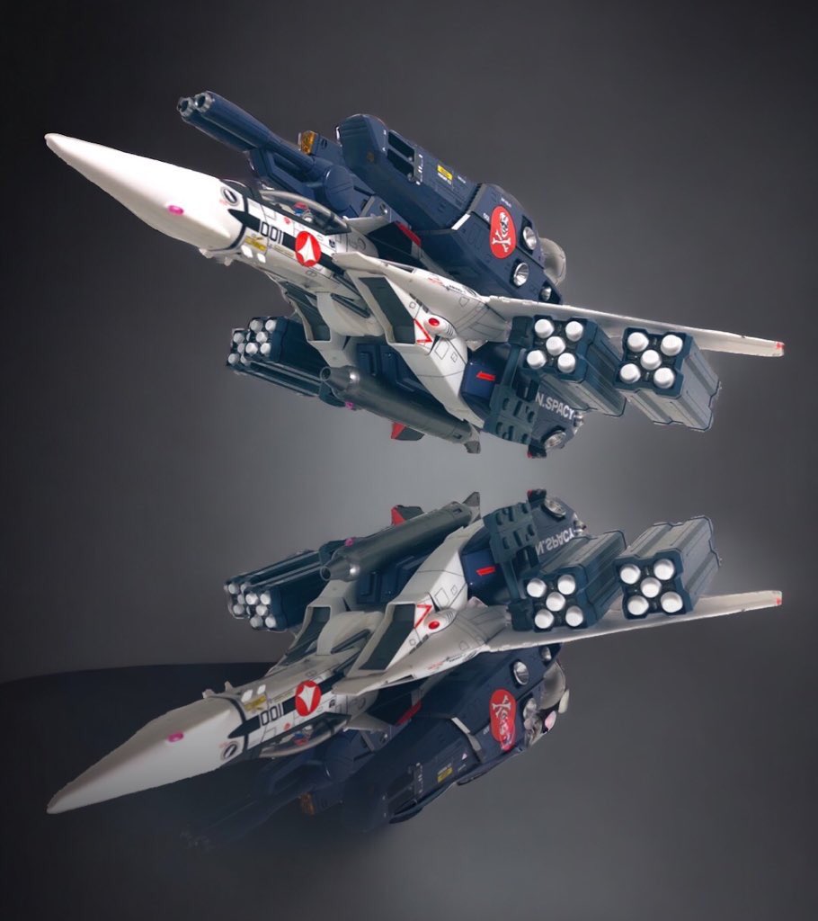 ✧*。ページ カッコいいローアングルはろうぜ 我ながら最高と思う😀