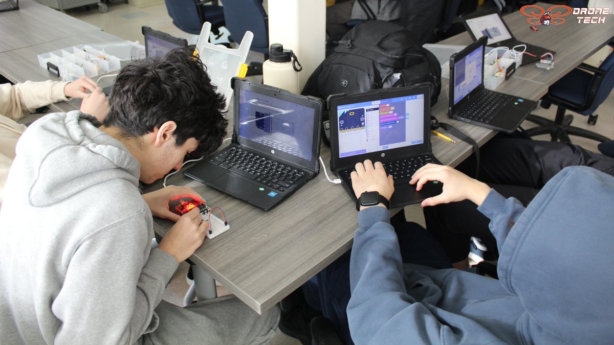 Starke Industries (@starkeind) on Twitter photo The Energy & Electronics unit is underway in <a href="/LCSDOfficial/">Liverpool CSD Official - New York State</a> Drone Tech Year 1. Students are building & #coding circuits with hands-on <a href="/microbit_edu/">Micro:bit Educational Foundation</a> #CTE projects!
#Warriorsatwork #thisisliverpool #LiverpoolLeads The Energy & Electronics unit is underway in <a href="/LCSDOfficial/">Liverpool CSD Official - New York State</a> Drone Tech Year 1. Students are building & #coding circuits with hands-on <a href="/microbit_edu/">Micro:bit Educational Foundation</a> #CTE projects!
#Warriorsatwork #thisisliverpool #LiverpoolLeads