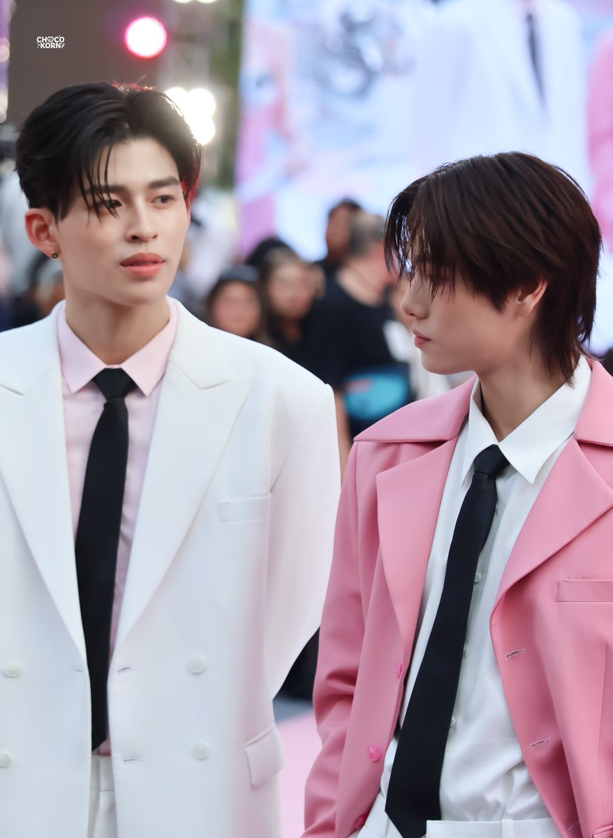 chocokorn's tweet image. เข้าใจปอนด์ทุกอย่างเพราะเป็นนี่นี่ก็มอง 💖✨ 

@ppnaravit       @phuwintang 

PONDPHUWIN WITH EUCERIN
#ปอนด์ภูวินทร์ 
#EucerinSpotlessxPondPhuwin