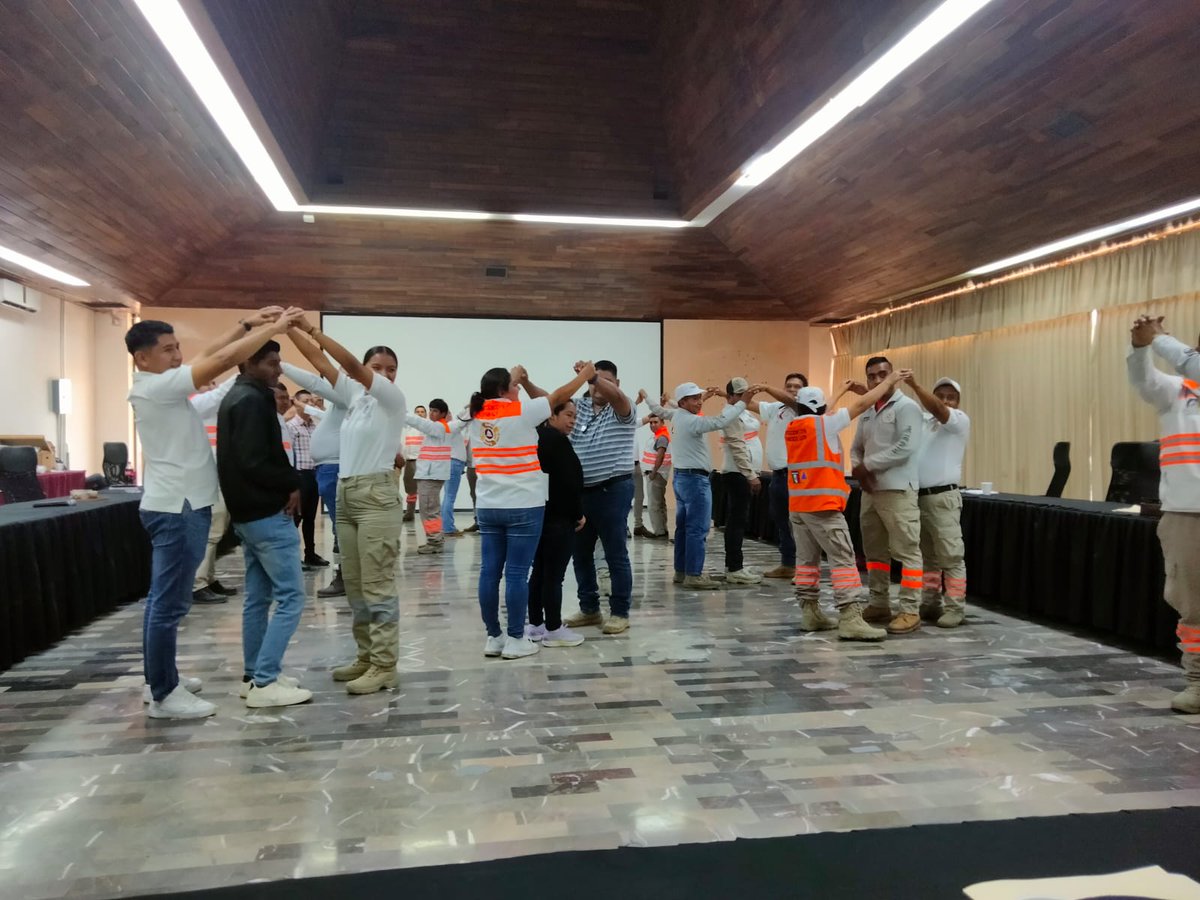 📢 PC fortalece la capacitación en los ayuntamientos de Chiapas  

Siguiendo el compromiso del secretario de #ProtecciónCivil, Mauricio Cordero, la Escuela Nacional de Protección Civil imparte el curso "Procedimiento de Registro de Atención de Emergencias y Desastres", dirigido a