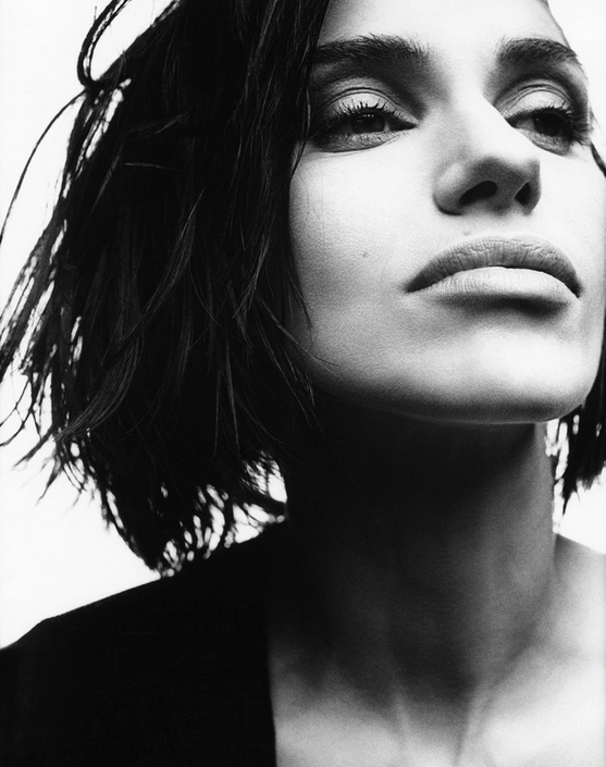 Fadhlaoui2's tweet photo. #Portraits #Photographies #KateBarry #BeatriceDalle https://t.co/JwTwtzhmmI