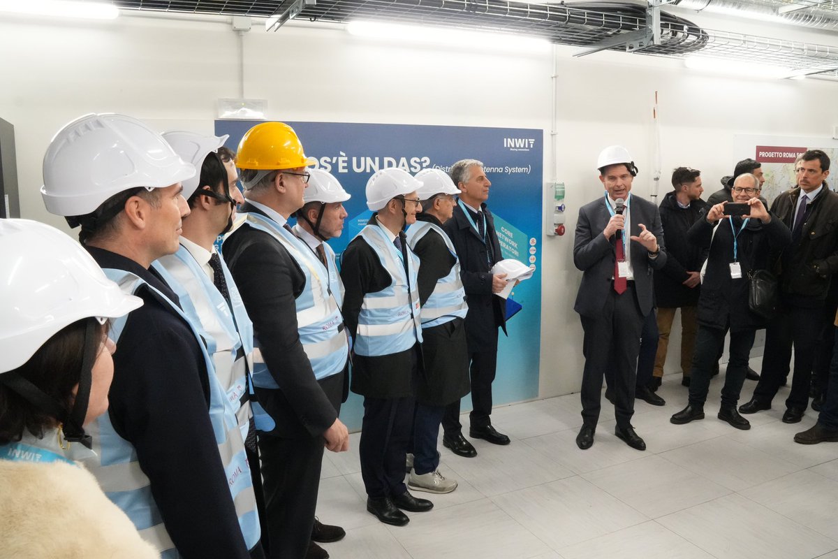 Martedì a Roma per l'inaugurazione del #5G nella metro A: un passo concreto per offrire un servizio sempre più veloce e capillare a milioni di utenti. In @iliadItalia, siamo felici di collaborare con <a href="/Roma/">Roma</a> su #Roma5G per rendere innovazione e connettività accessibili a tutti.
