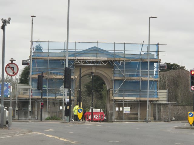 We've just received some important news from <a href="/ReadingCouncil/">Reading Borough Council</a>.

The contractors working on the Arch have uncovered significant defects to the front stone gable. The entrance will kept closed for the time being for safety.
(Photo courtesy of Laura Blackburn)

#rdguk #rdg