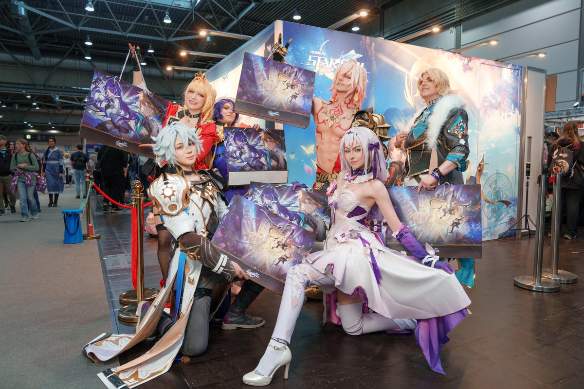 honkaisrdeu's tweet photo. (1/2) Vielen Dank an alle Spieler, die nach Leipzig gekommen sind, um an der Manga-Comic-Con und der HSR-Aktion teilzunehmen! Wir freuen uns darauf, euch beim nächsten Mal wieder in Deutschland zu treffen! In welche Städte würdet ihr gerne den Express kommen sehen? #starrailMCC https://t.co/Wh82MEELzb