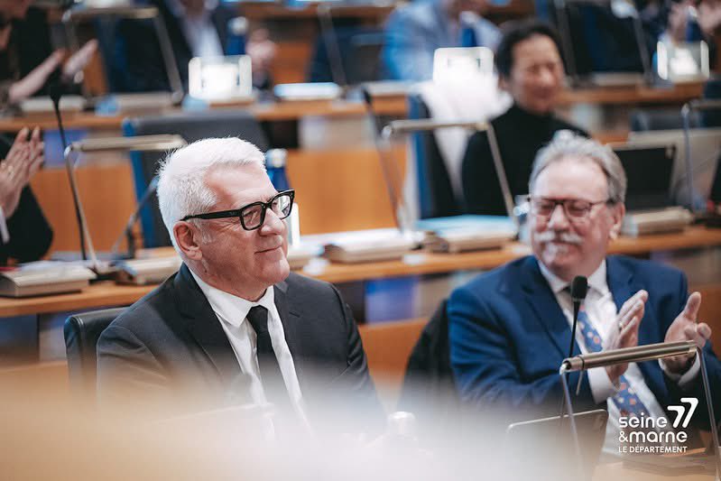 🤝🏻Bienvenue à Stéphane Devauchelle ! 

Le groupe <a href="/Majorite77/">Groupe LR, Divers droite et Centre - Majorité 77</a> est très heureux d’accueillir Stéphane Devauchelle, nouveau Conseiller du canton de Claye-Souilly.  

👉🏻Maire de Saint-Soupplets, il apporte avec lui son engagement et son expérience au service des Seine-et-Marnais.