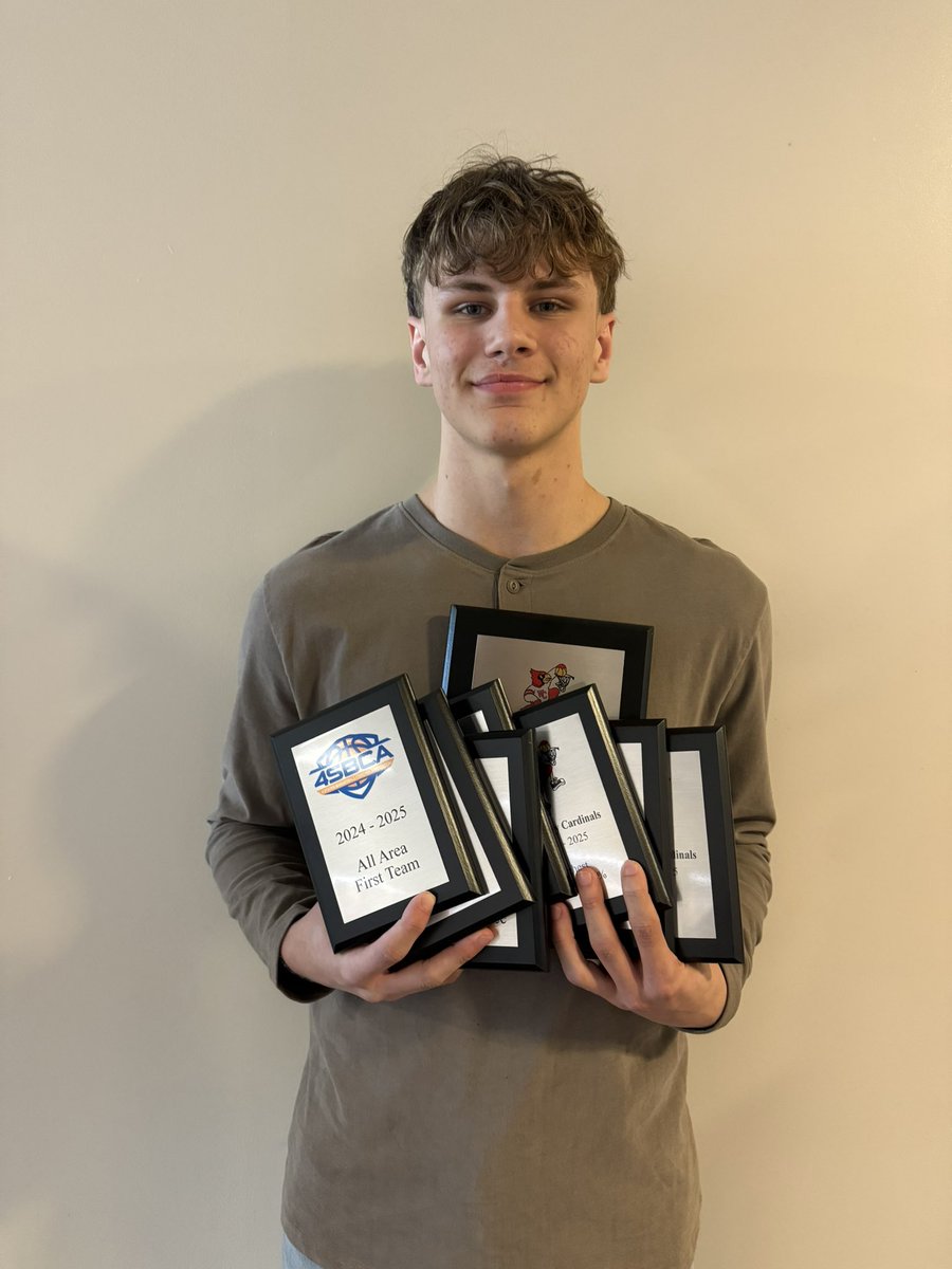 We had a great time celebrating our season and a great group of kids last night at our banquet. Congratulations to our award winners and thank you to our seniors for all your contributions to the program. #wchoops