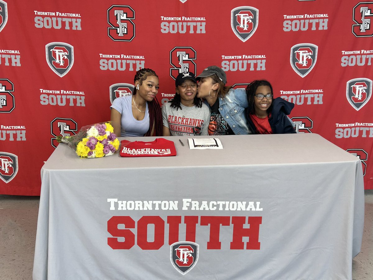 TF South Red Wolves Varsity Girls Basketball Team (@tfs_girlshoops) on Twitter photo Congratulations to Makyla Woods on her Commitment to further her education and athletic career at @sccblackhawkswbb
<a href="/SCC_Blackhawks/">Southeastern Athletics</a>
<a href="/CoachFlowersWBB/">Tre Flowers</a>
They will be getting a straight up DAWG!!!
<a href="/TFSo_Athletics/">T. F. South Athletics</a> <a href="/TFSRedWolves/">TF South High School</a> <a href="/ssuburbanhoops/">Southsuburbanhoops</a> <a href="/SouthtownSports/">SouthtownSports</a> <a href="/mikeclarkpreps/">MikeClarkPreps</a> Congratulations to Makyla Woods on her Commitment to further her education and athletic career at @sccblackhawkswbb
<a href="/SCC_Blackhawks/">Southeastern Athletics</a>
<a href="/CoachFlowersWBB/">Tre Flowers</a>
They will be getting a straight up DAWG!!!
<a href="/TFSo_Athletics/">T. F. South Athletics</a> <a href="/TFSRedWolves/">TF South High School</a> <a href="/ssuburbanhoops/">Southsuburbanhoops</a> <a href="/SouthtownSports/">SouthtownSports</a> <a href="/mikeclarkpreps/">MikeClarkPreps</a>