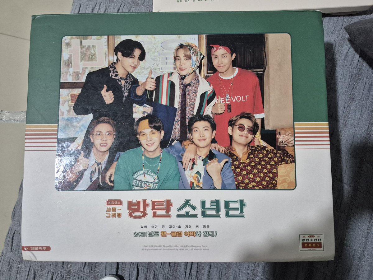 ko0kiepop's tweet photo. Thank you so much for this @thvxcllct . Grabe ang naipon parang balik-bayan box char. Grabe din ang packaging 📦 sofer safe parang ayaw na pabuksan haha. Thank you din sa freebies mwapss 😘 #lilixfeedbacks https://t.co/QPgcseYNbR