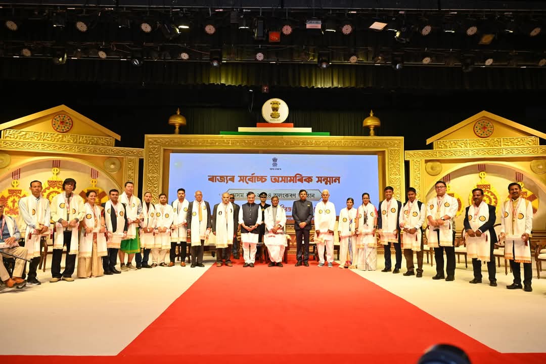 GorlosaNandita's tweet photo. “If we want to bring change in the society, we have to begin ourselves,”hence the change in the society has been brought by the Awardees in various field from within the state of Assam.
Glad to witness them receiving the Highest Assam Civilian Award 2025..
Hon’ble Governor Lakshman Prasad Acharya ji,had graced the occassion in presence of Honble Chief Minister Himanta Biswa Sarma.
@himantabiswa 
@CMOfficeAssam