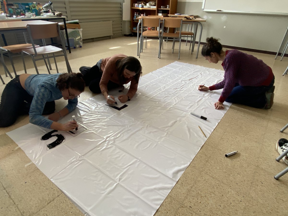 Ens unim a la Plataforma Docents 082 contra els desnonaments i infrahabitatges, donant suport als infants, joves i famílies afectades.
No volem normalitzar la situació de vulnerabilitat de l'alumnat de l'escola pública.
“Sense dret a l'habitatge no hi ha dret a l'educació”.