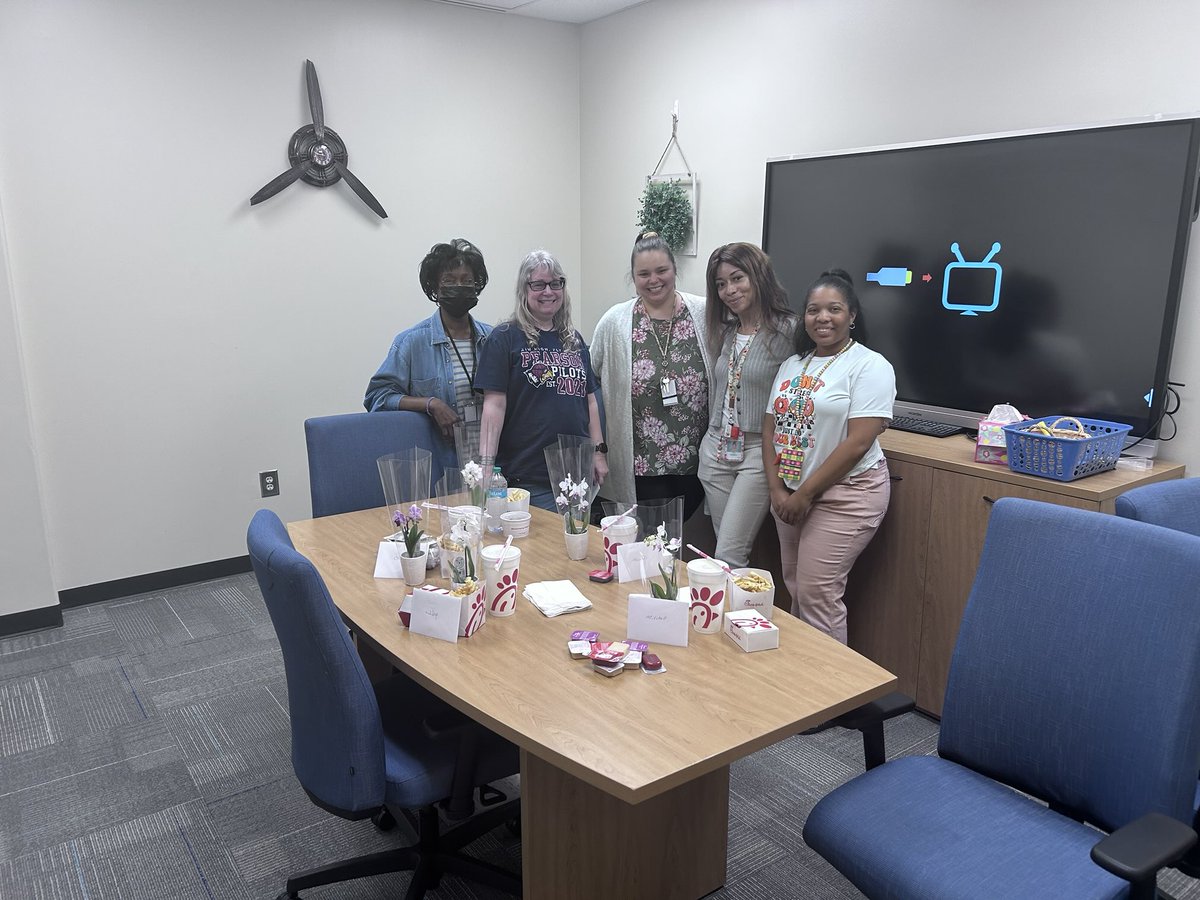 Dean Yoder (@deanyoder3) on Twitter photo Celebrating our amazing parapro team at the ONE & ONLY Pearson Middle School! <a href="/CobbSchools/">Cobb County Schools</a> <a href="/pearsonpilots/">pearsonpilots</a> Celebrating our amazing parapro team at the ONE & ONLY Pearson Middle School! <a href="/CobbSchools/">Cobb County Schools</a> <a href="/pearsonpilots/">pearsonpilots</a>