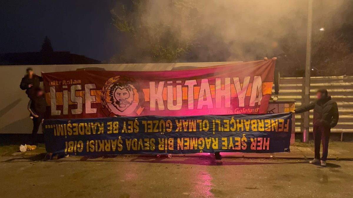 Lise Hep Yes :) 
Oyuncu 1907 Elendi.