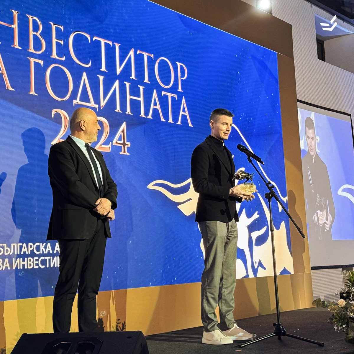 EnduroSat's tweet photo. EnduroSat is honored to receive the "Investor of the Year in Innovative Business" Award!  #spaceiscloserthanyouthink

Learn more: https://t.co/7kA5vnGgIN https://t.co/HpU7rYeLSa