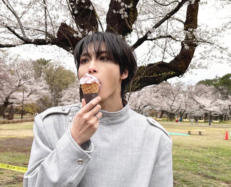 randomr22's tweet photo. ･ ｡ 
🌸∴｡　*
     ･ﾟ *｡🌸･
  🌸       ･ *ﾟ｡　　 
 ･ ﾟ *｡･ﾟ🌸｡   
🌸･｡🌸°*.  ﾟ
*　ﾟ｡·*･｡ ﾟ*
ﾟ             *.｡🌸｡　
      * 🌸 ｡･ﾟ*.｡
            *      🌸 ･ﾟ ｡* ｡
                         ･　　ﾟ🌸 ｡ https://t.co/Du95EVjHqR