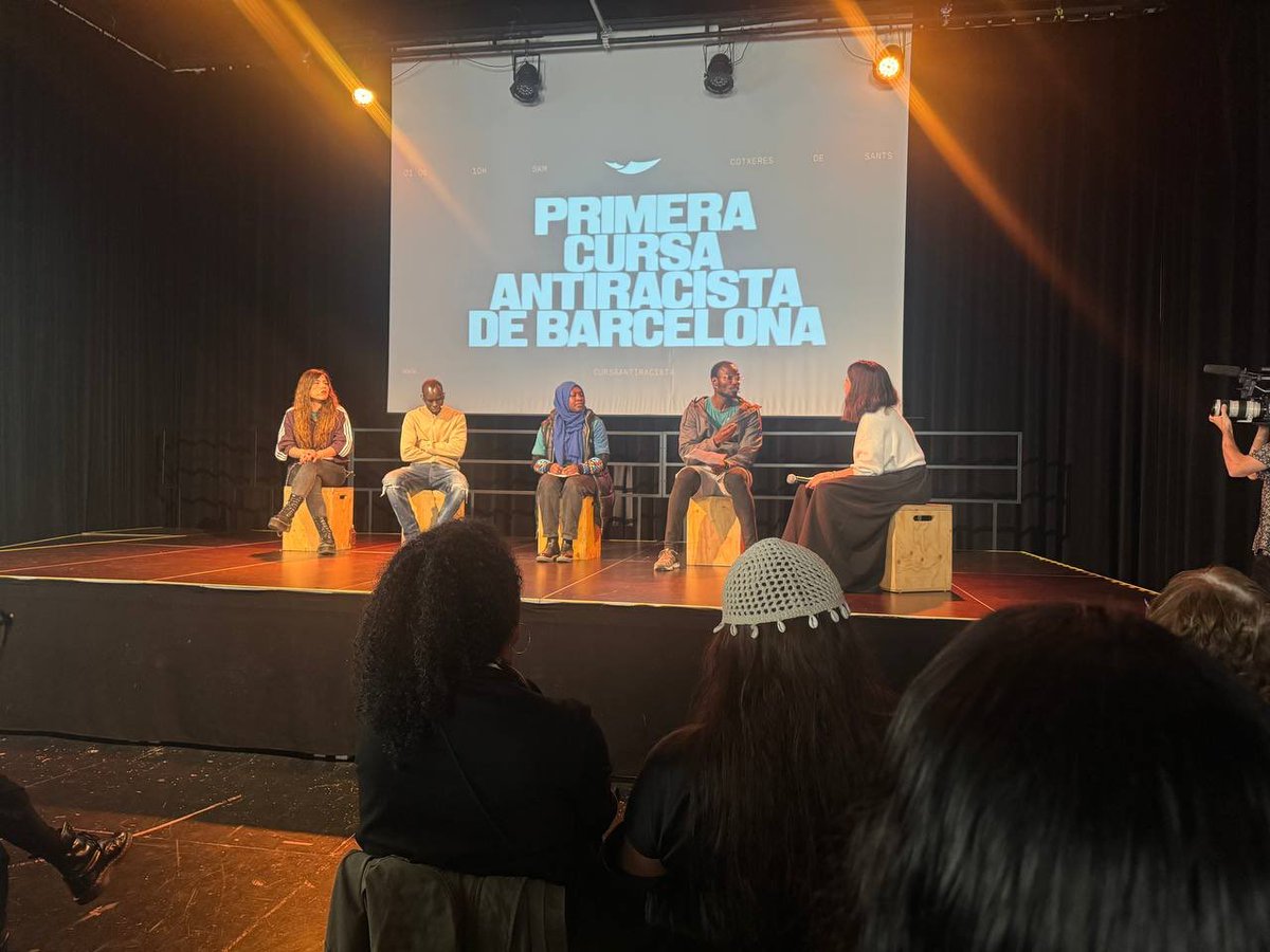 Empriu (@empriuc) on Twitter photo L’1 de juny correm totes perquè no sempre hagin de córrer les mateixes. Tot el barri de Sants a la primera cursa antiracista de Barcelona amb les companyes de <a href="/sindicatomanter/">✳️ Sindicat Manter BCN</a> cursaantiracista.com L’1 de juny correm totes perquè no sempre hagin de córrer les mateixes. Tot el barri de Sants a la primera cursa antiracista de Barcelona amb les companyes de <a href="/sindicatomanter/">✳️ Sindicat Manter BCN</a> cursaantiracista.com