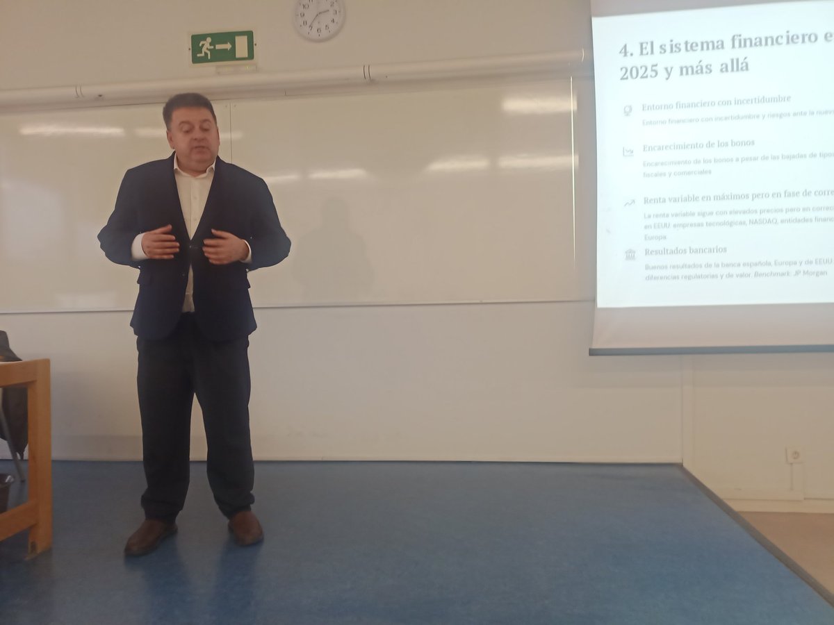 Álvaro Anchuelo (@aanchuelo) on Twitter photo Gracias al prof. <a href="/scarboval/">Santiago Carbó</a> por participar en el ciclo de seminarios del <a href="/MaeaUah/">MAEA-UAH</a> de la <a href="/FCEET_UAH/">Facultad C. Económicas, Empresariales y Turismo</a> con una interesante conferencia sobre las incertidumbres globales a las que están expuestas las economías española y europea. Gracias al prof. <a href="/scarboval/">Santiago Carbó</a> por participar en el ciclo de seminarios del <a href="/MaeaUah/">MAEA-UAH</a> de la <a href="/FCEET_UAH/">Facultad C. Económicas, Empresariales y Turismo</a> con una interesante conferencia sobre las incertidumbres globales a las que están expuestas las economías española y europea.