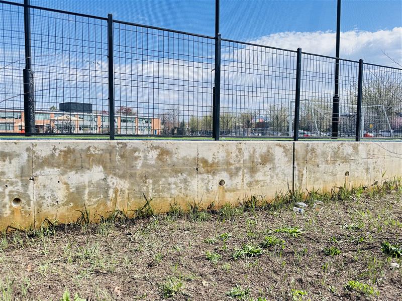 DCDGS's tweet photo. Graffiti has no place in our city! The before and after progress speaks for itself. Shout out to our Facilities Team for keeping our public safety facilities graffiti-free! #DGSMaintainsDC #DGSAtWork https://t.co/KuL6cRE0bH