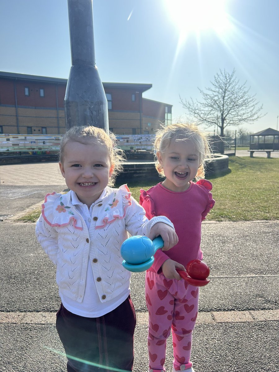 Miss Goldsmith tweet media