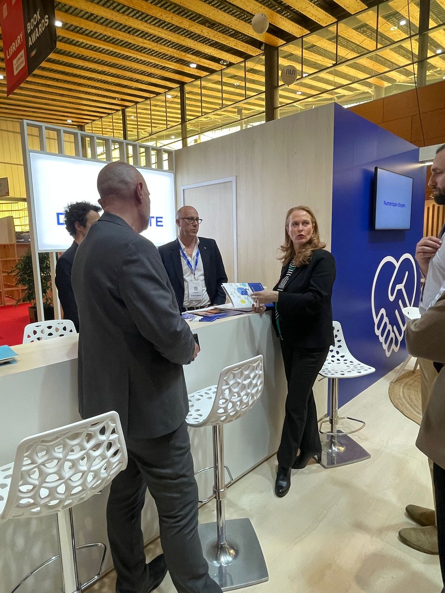 INCYBER_Europe's tweet photo. Nous sommes ravis d'avoir accueilli Madame Violette Spillebout (@VSpillebout), députée du Nord, au Forum #INCYBER cet après-midi.
L'occasion de rencontrer les entreprises d'@Hexatrust sur leur stand commun.
Un grand merci pour votre visite !
#INCYBERFORUM2025 https://t.co/5M9ID6eRSl