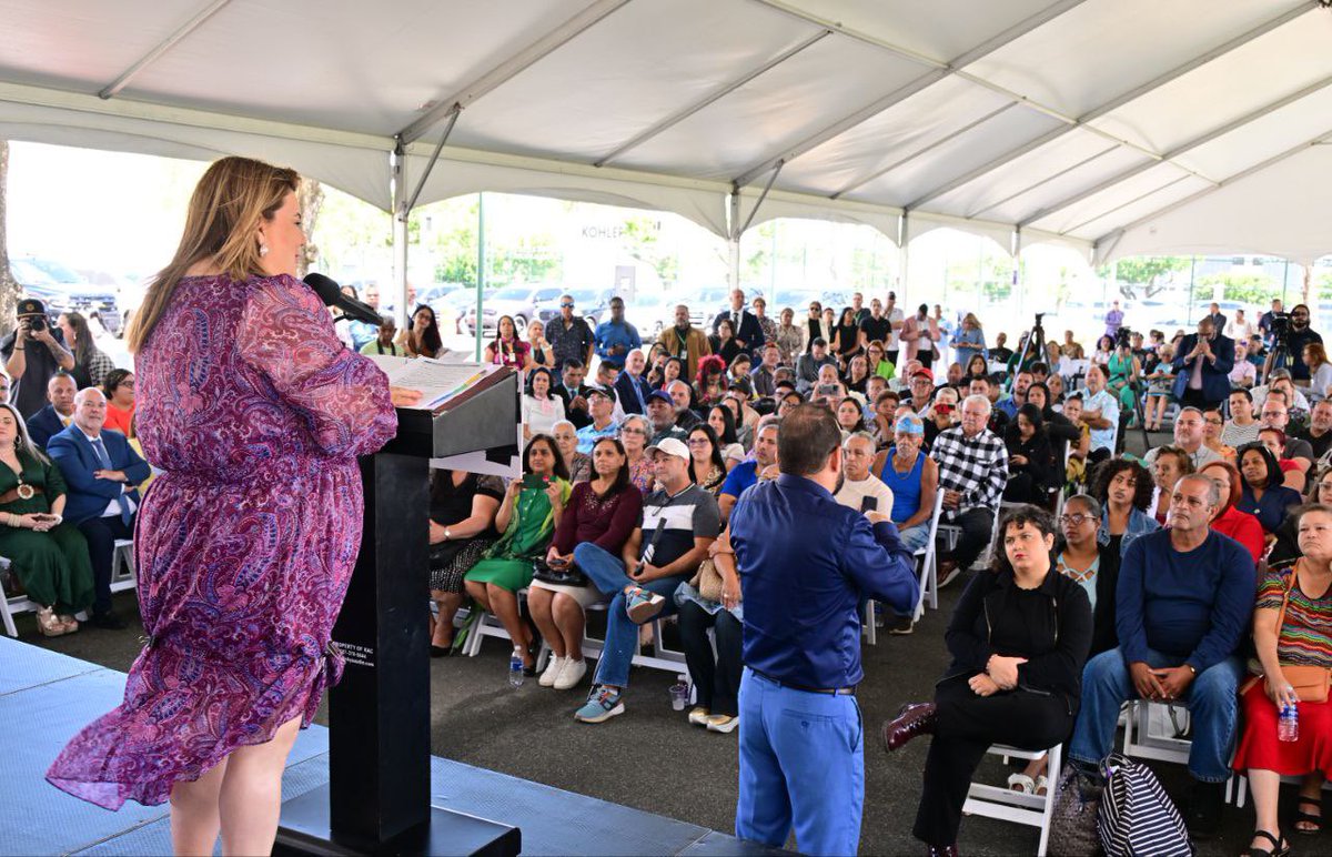 Jenniffer González tweet media
