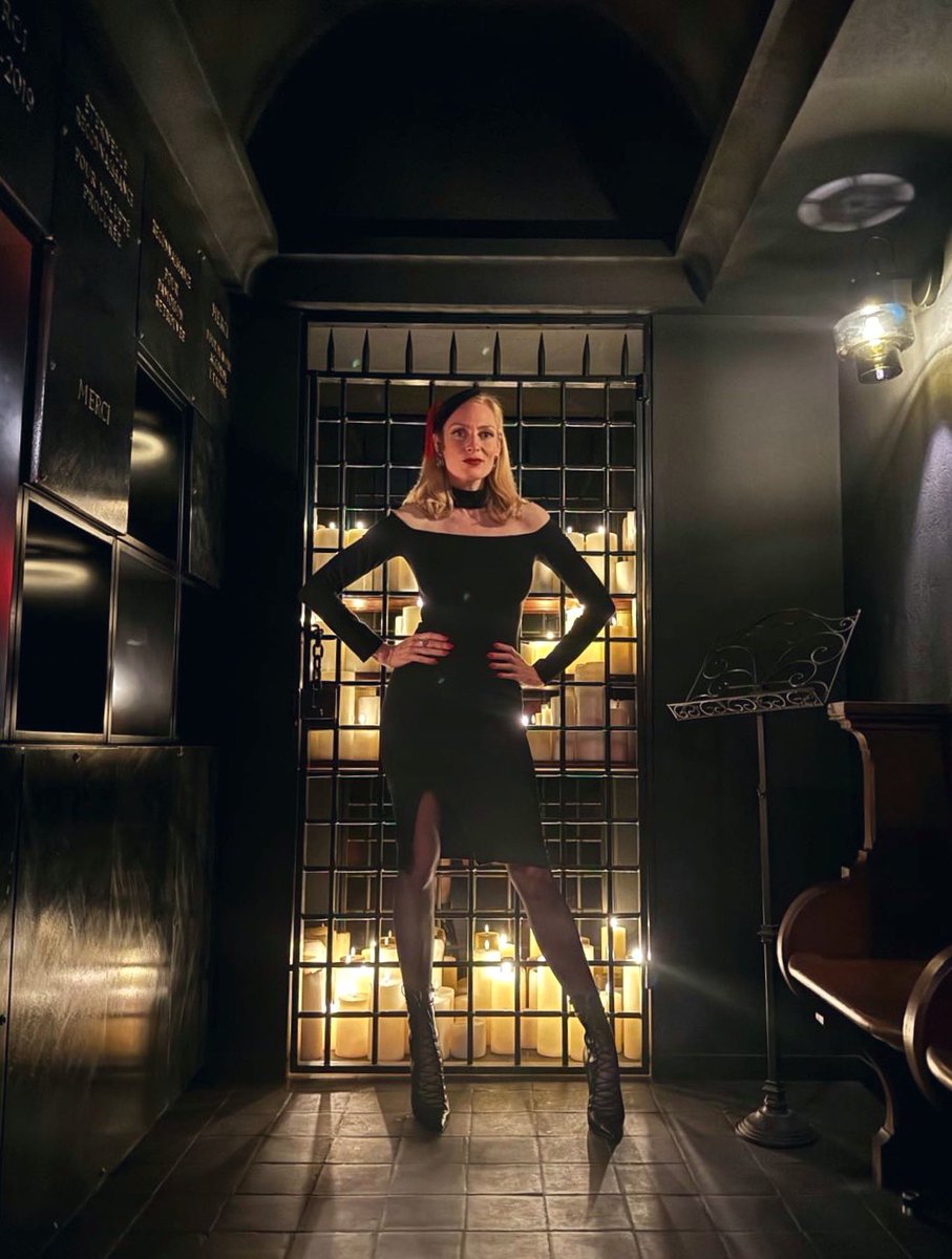 LadyLolaLondon's tweet image. Welcome to My crypt. Come to kneel at the alter of The Divine Feminine. Kiss My heels and state your sacrifice.