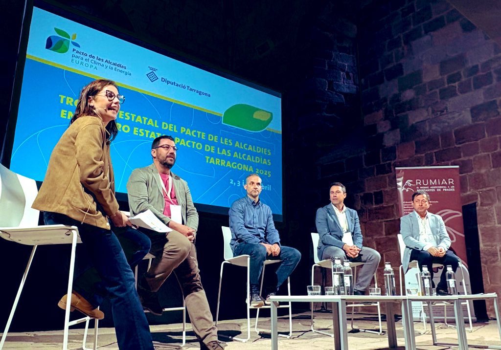 Dipta_cat's tweet photo. @nllaurado @carmeferrerc @ComissioEuropea @VILARIUDECANYES @patrimonigencat @catpaisatge La jornada d’avui es clou amb dues taules rodones per debatre sobre paisatge, resiliència i l’adaptació al canvi climàtic i per explicar experiències reals sobre biodiversitat i bioeconomia forestal de les diputacions de #Tarragona, #València, #Sòria i #Osca 

#FonsUEcat #Feder https://t.co/HsNovKVQAk