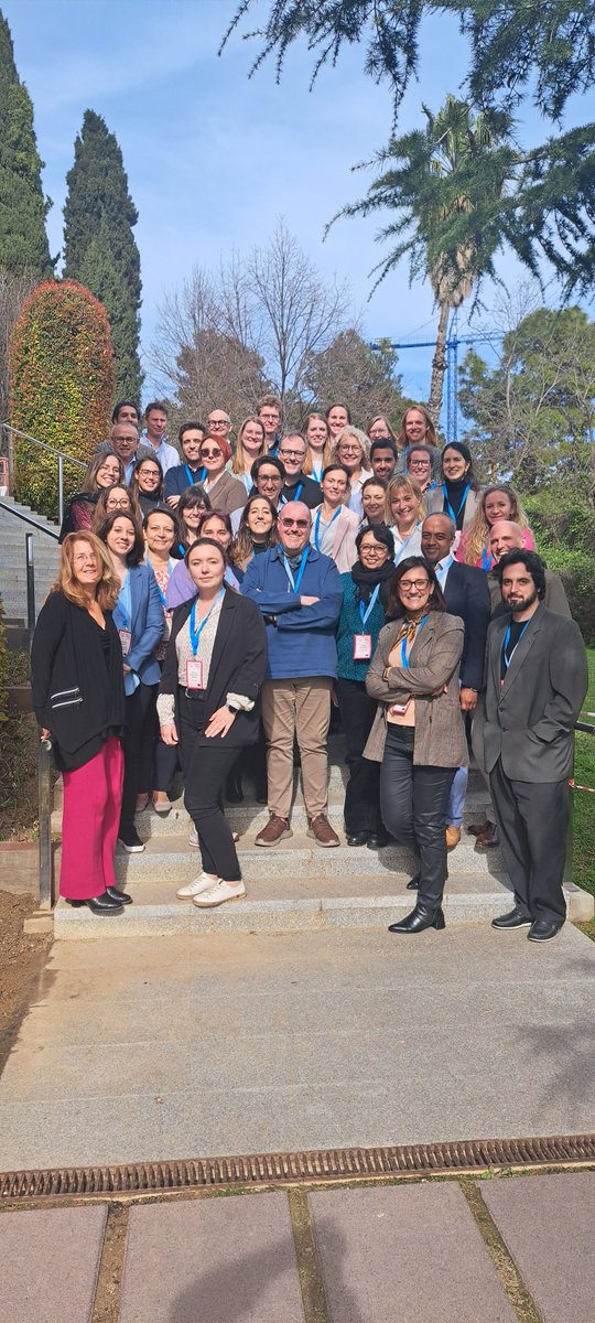 RaphaelEU tweet media