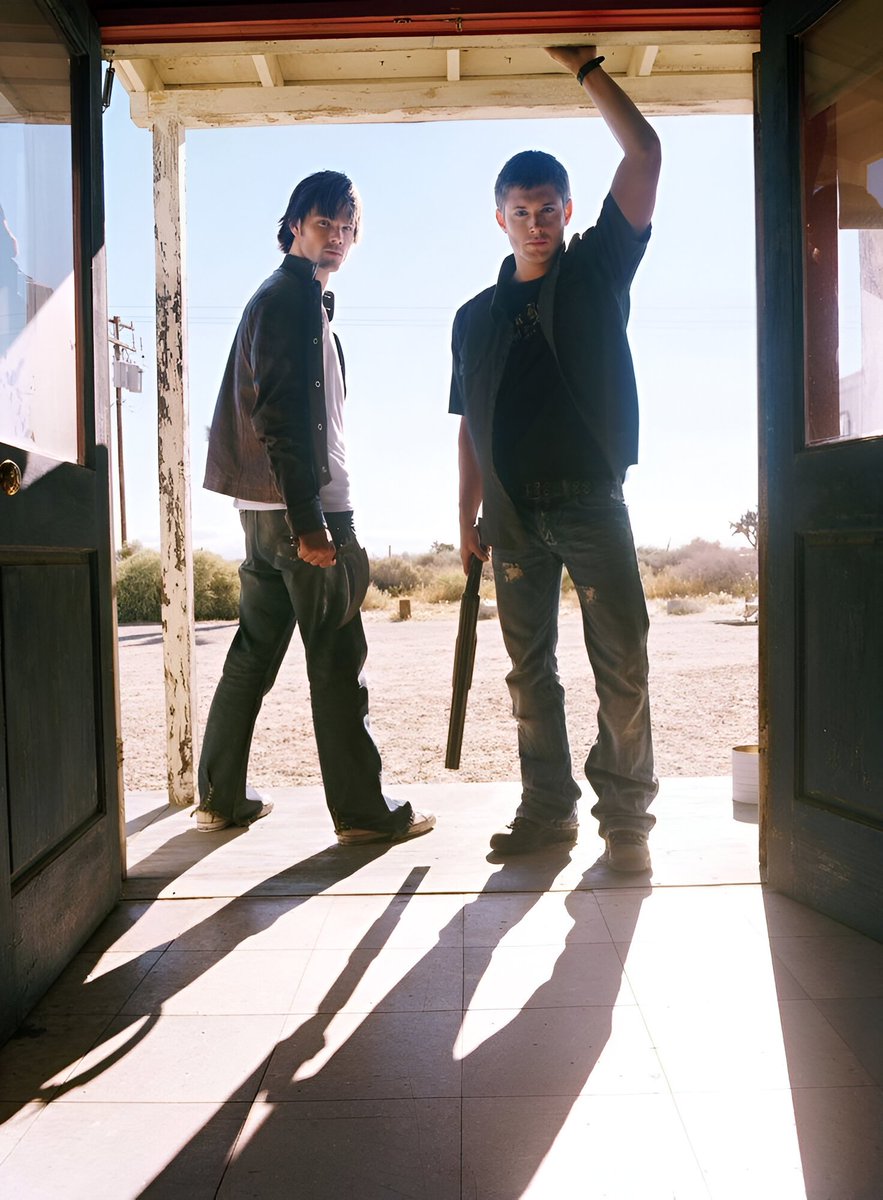 I honestly love the promo pics, they looked so goofy, you'd assume it was a highschool tv series looking at these