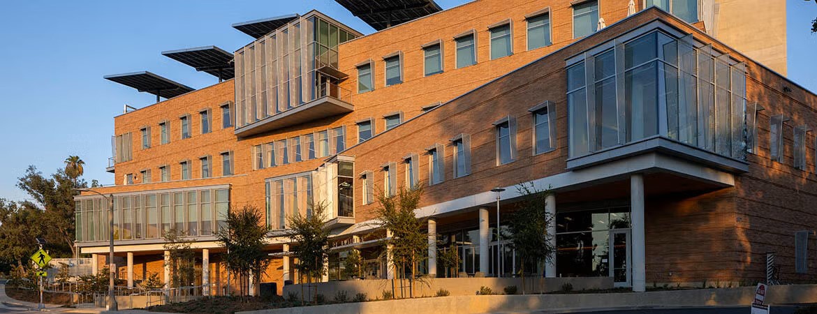 UC Riverside is searching for a dynamic individual for the role of Assistant Dean and Chief Financial &amp; Administrative Officer for the School of Business. Is this your next job?  Details:  bit.ly/3E2wTt4
#UCJobs #UCRJobs #JobSearch #CFO #Finance #LeadershipJobs