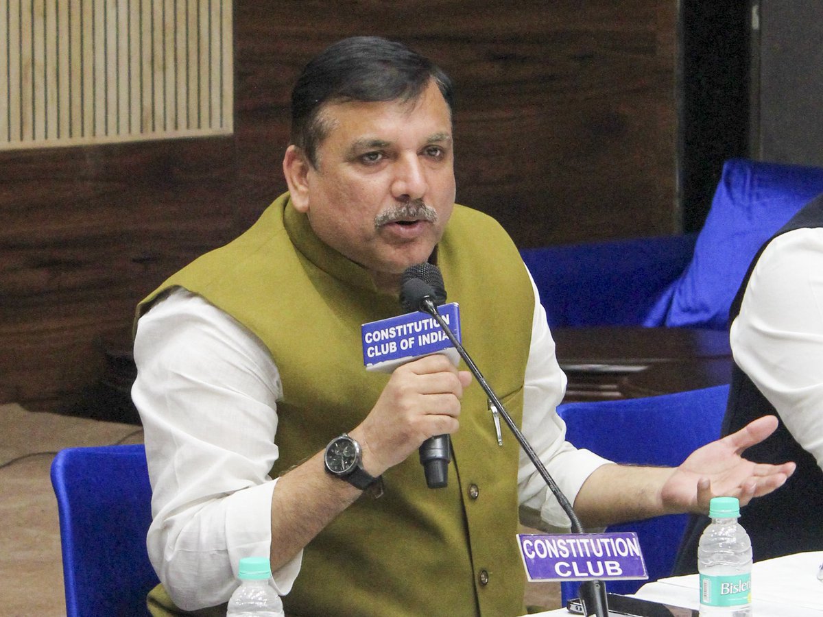 BraveSouls_NGO's tweet photo. Hon’ble MP @SanjayAzadSln in collaboration with @BraveSouls_NGO , convened 12+ MPs to address acid violence.The discussion focused on banning retail acid sales, ensuring free medical care, increasing compensation, fast-tracking justice,and securing government jobs for survivors. https://t.co/MxSBee6QhT