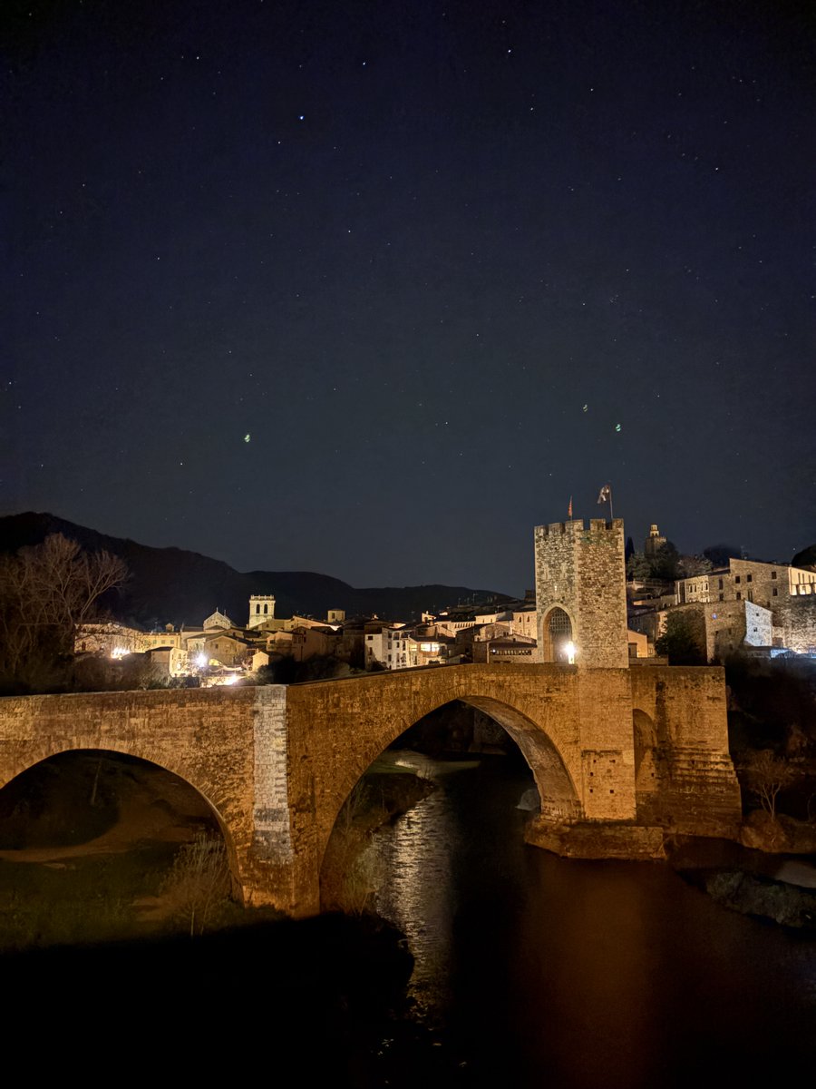 Marcxiula's tweet photo. Racons bonics, Besalú! https://t.co/ValqhQLEtq