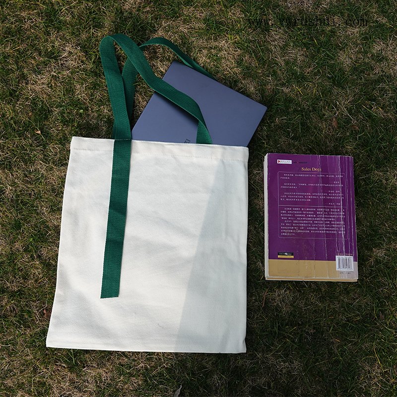 ywrushui's tweet photo. Long Green Webbing Handle Tote Canvas Handbags Blank Cotton Canvas Bags Durable Canvas Shoulder Bag with Custom Logo Printing RSQ-1422

#totebag #shoppingbag #cottontotebag #canvastotebag #cottonshoppingbag #canvasshoppingbag #cottonshoulderbag #canvasshoulderbag https://t.co/N8sYFSq06v