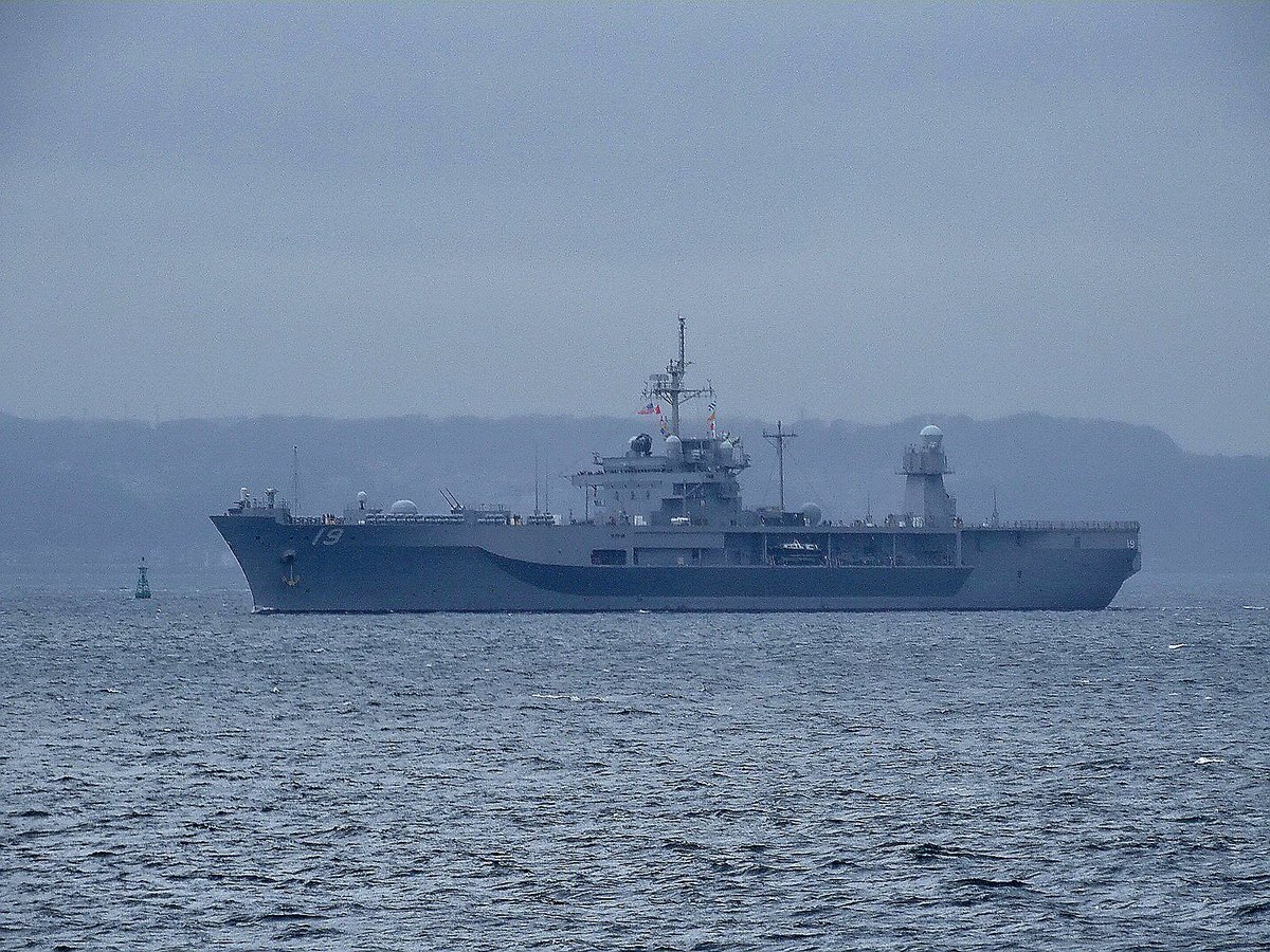 WarshipCam's tweet photo. USS Blue Ridge (LCC 19) Blue Ridge-class amphibious command ship off of Yokosuka, Japan - April 3, 2025 #lcc19 #ussblueridge

SRC: TW-@MICHIYAM https://t.co/1fsbgZV2gE