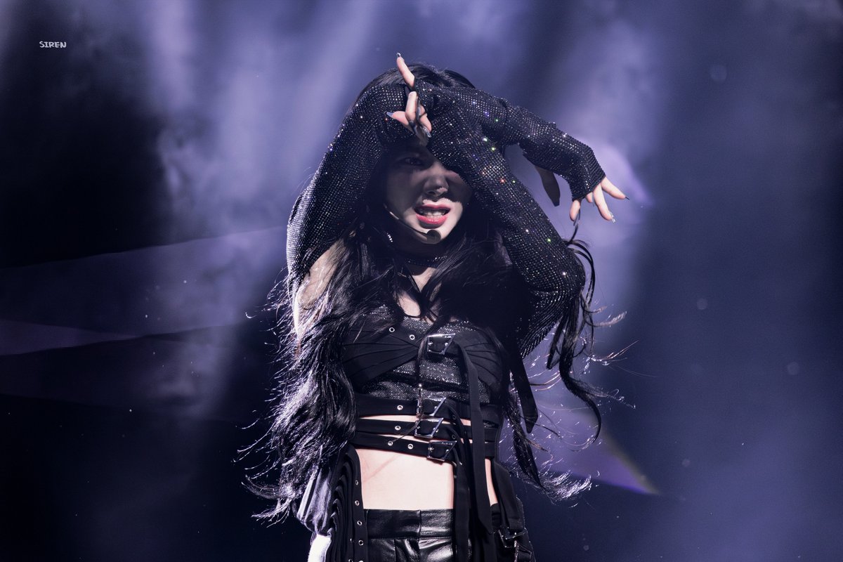 SIRENx39's tweet photo. 250329 😠😃 #태연 #TAEYEON https://t.co/xyfqIYCJ2R