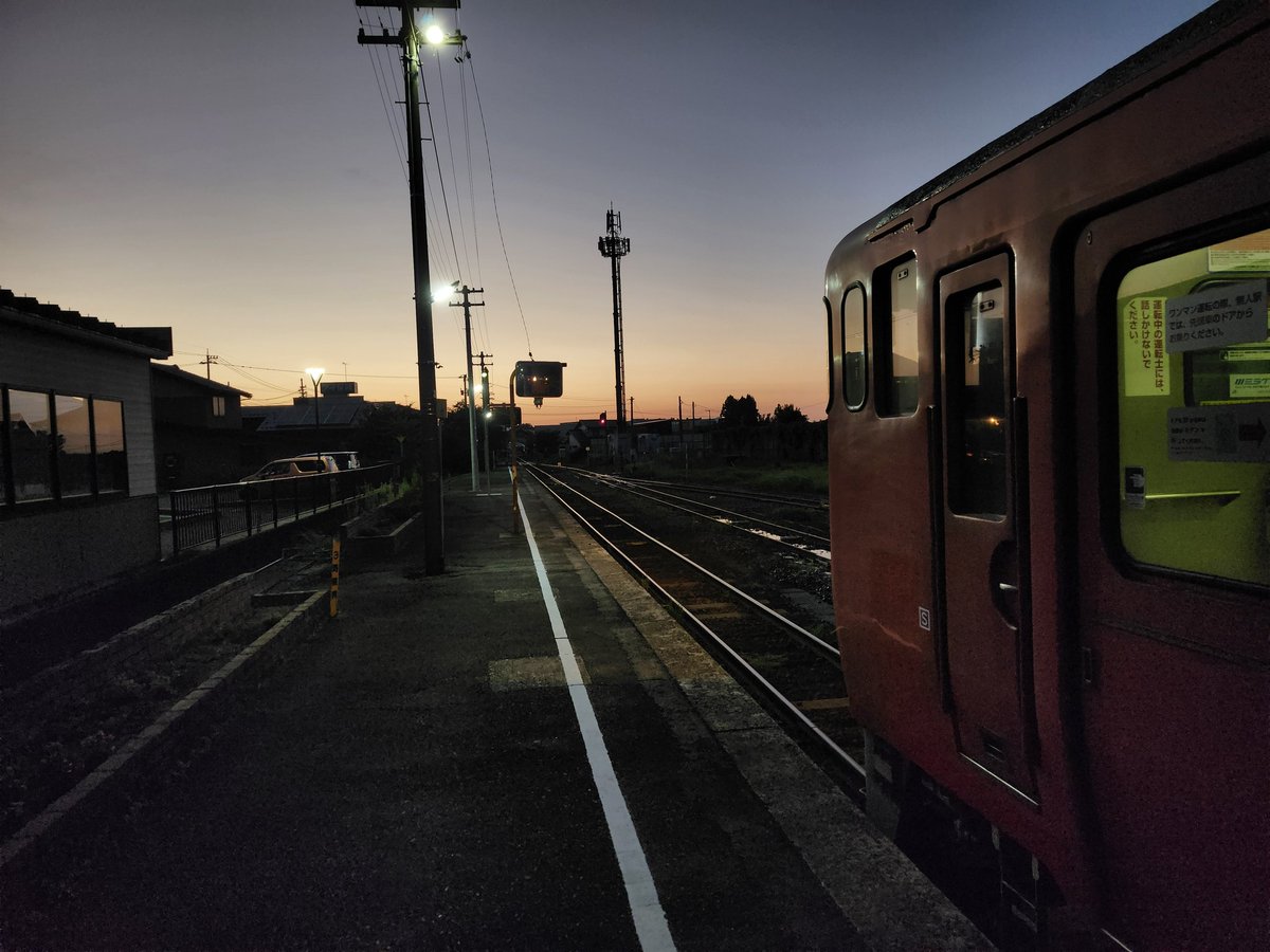 anchangoto's tweet photo. 城端駅 https://t.co/bSMsR2zEYA