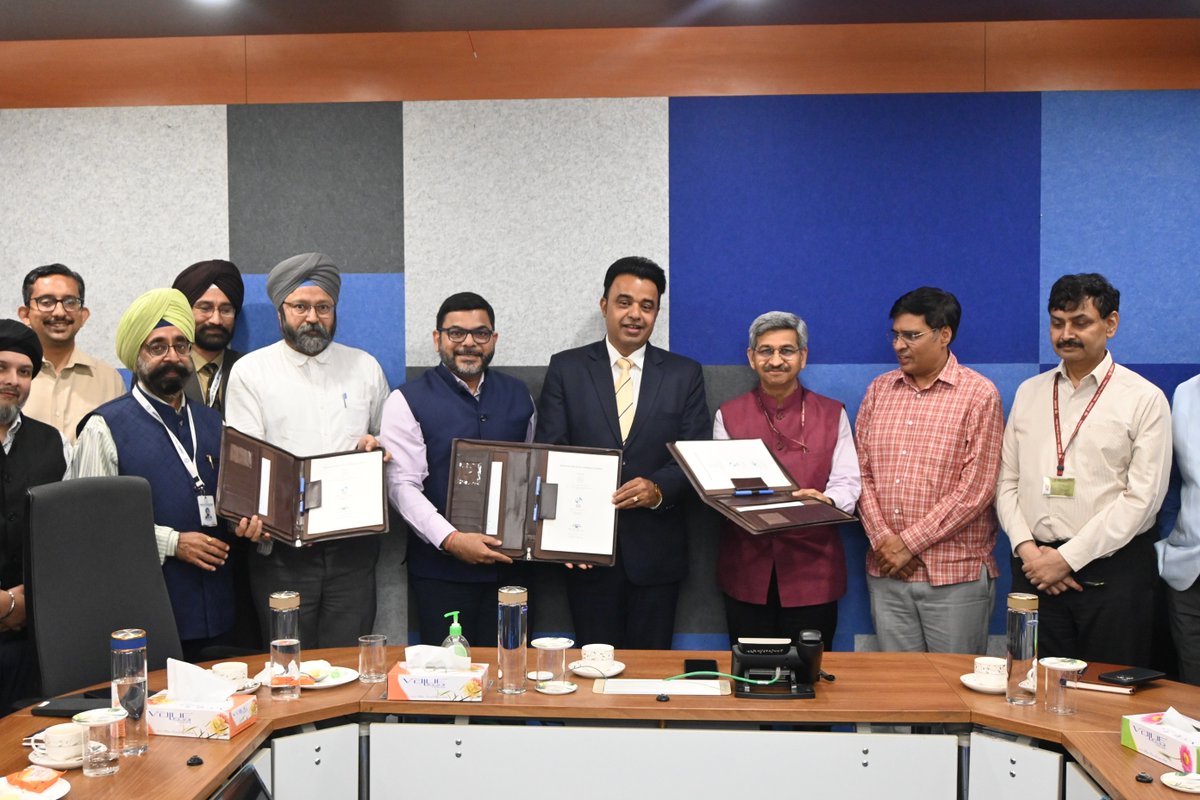 lamrinuniv's tweet image. A Historic Milestone for LTSU Punjab: MoU Signed with RailTel Govt. of India &amp;amp; NSDC for Groundbreaking Railway Technology Skills Program
#LTSU #RailwayTechnology #SkillDevelopment #NSDC #RailTel #NSDC #AcademicIndustryPartnership #InnovationInEducation #FutureOfRailways