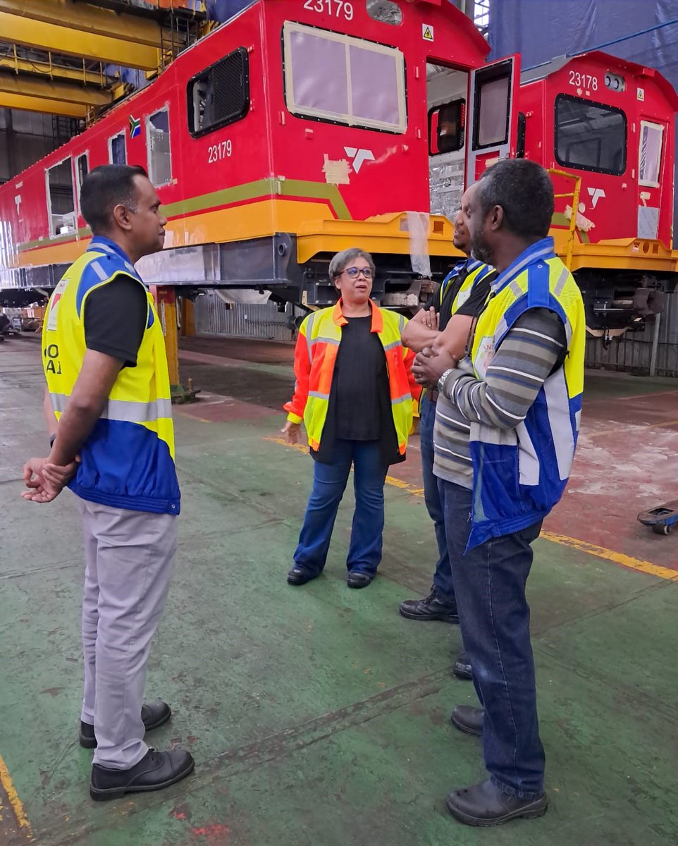 TE_Transnet's tweet photo. Our Group Chief Executive, Michelle Phillips recently hosted members of Parliament's Portfolio Committee on Transport at our Durban manufacturing Plant. https://t.co/a6RcyD30gy