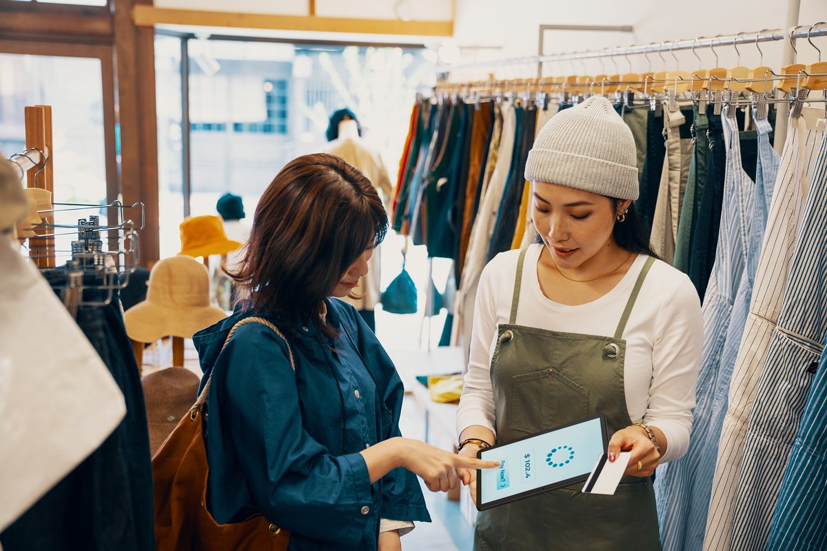 Boost your #retail operations with the RHINO T105 5G. Advanced features and enterprise-grade performance make it perfect for POS, inventory, digital signage, and more. Built to last with guaranteed 3-year availability. 

Learn more: socialmobile.com/rhino/t105/?ut…

#EnterpriseMobility