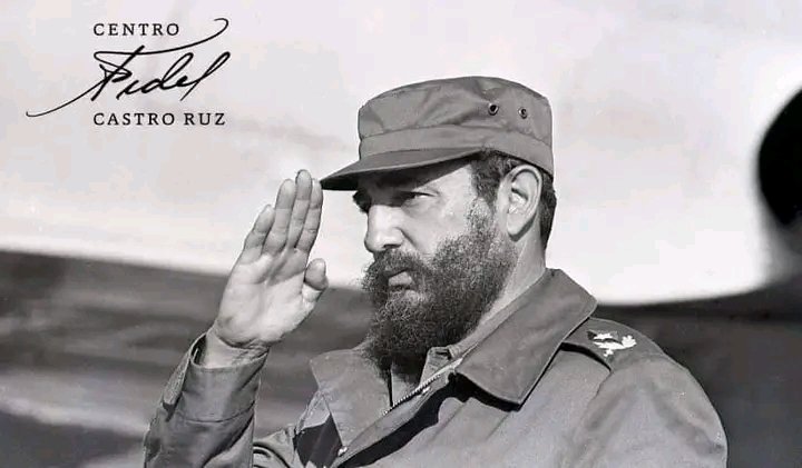 🎶Le he visto abriendo caminos para que el destino pueda reescribirse
Le he visto cien veces herido y luego reconstituirse🎶
#Candelaria