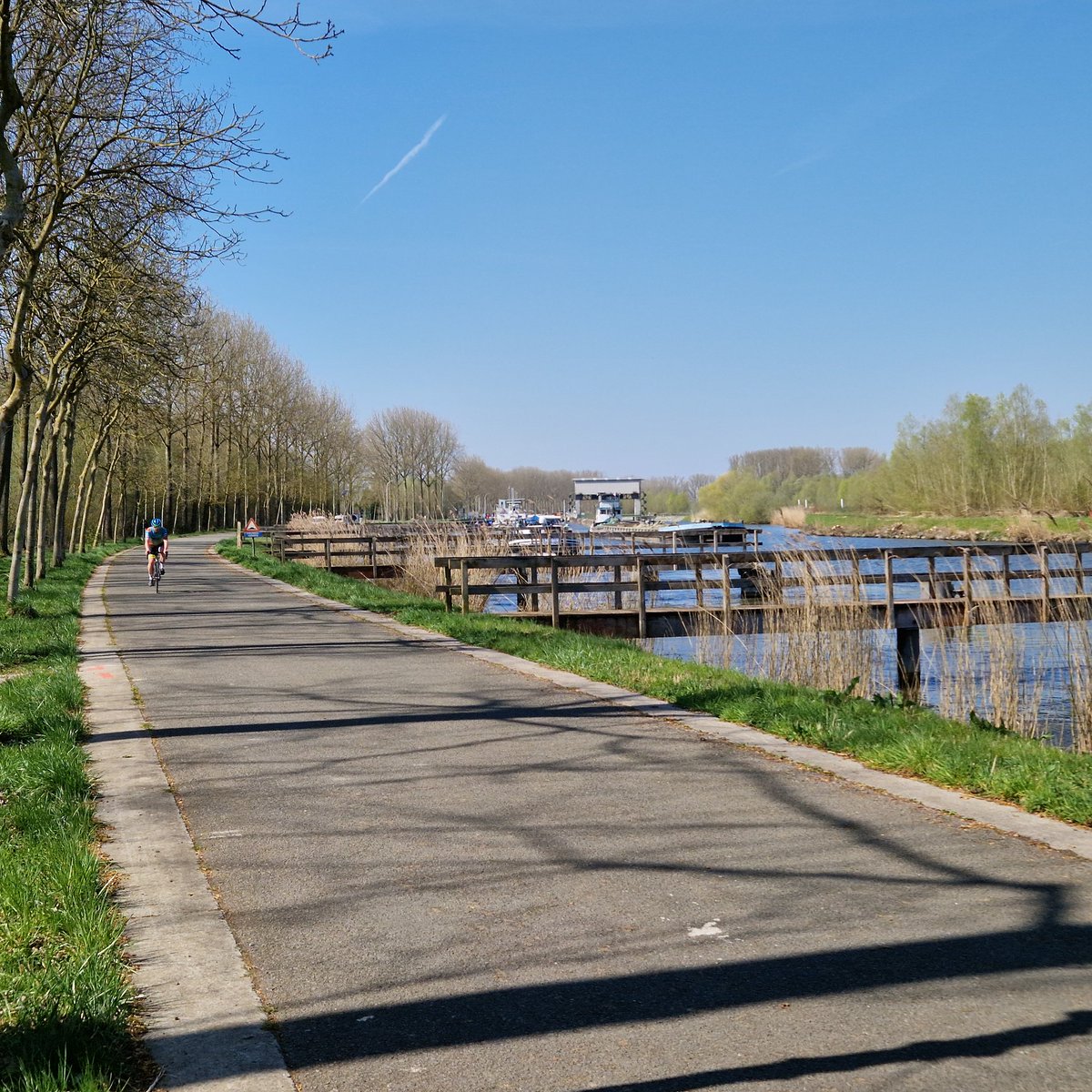 PeterDR007's tweet photo. #vrtweer
Asper 14u30  03/04/25 https://t.co/Tk7Z1tungD