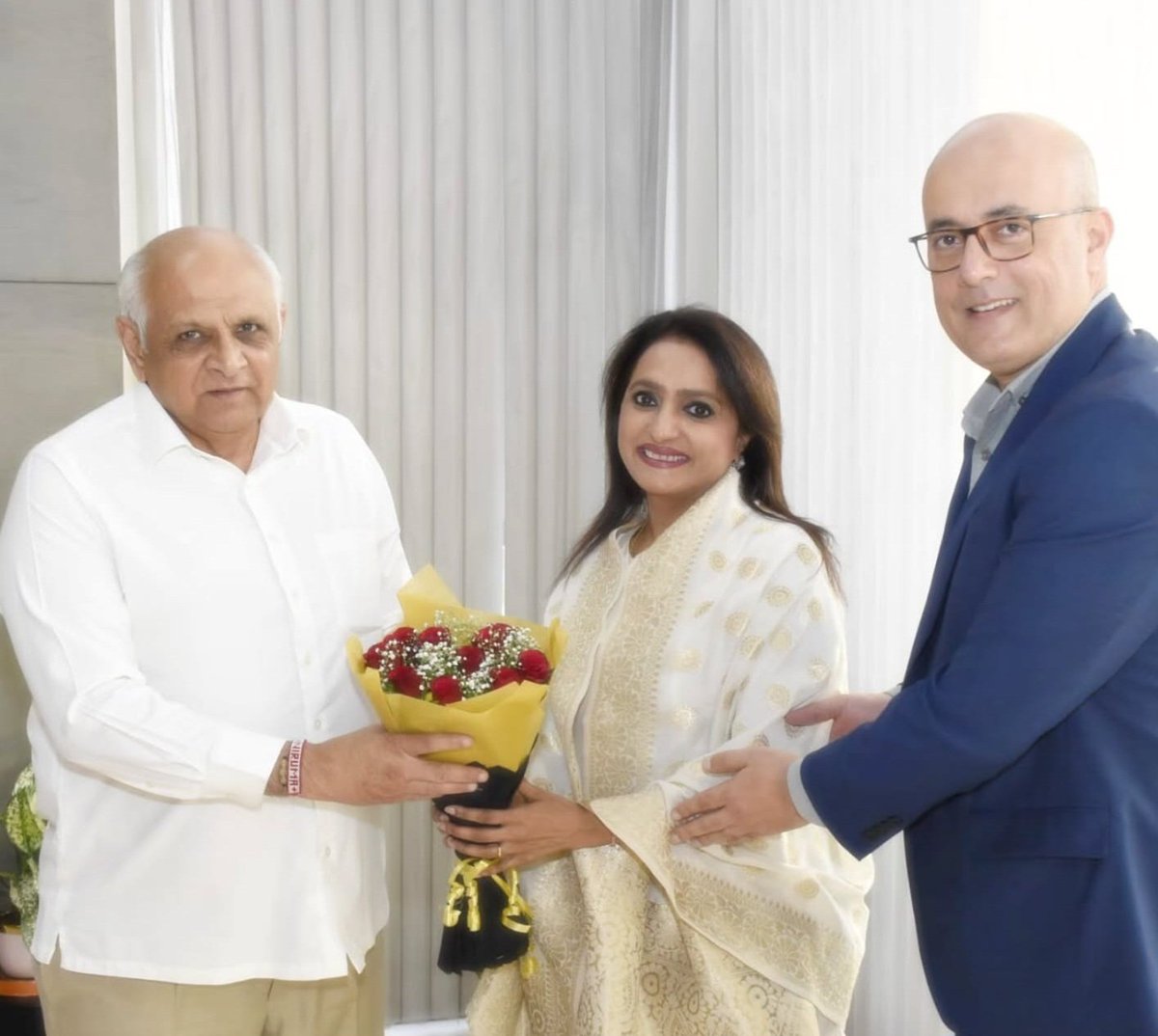 It's an honour to meet Respected <a href="/Bhupendrapbjp/">Bhupendra Patel</a>  ji, Honourable Chief Minister of Gujarat.
 Sir, grateful to you for your compassion and keenness towards promoting the performing arts and culture of India. 
Jai Ho 😇🙏🙌