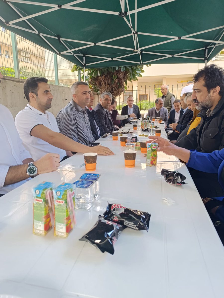 akdenizakparti's tweet photo. Toros Devlet Hastanesi Başhekimi Op. Dr. Sn. Özgür Ozan Karak'ın Hakk'ın rahmetine kavuşan babası için düzenlenen taziyeye;  

İlçe Başkanımız Sn. Av. Mehmet Ali Can ve İlçe Yönetim Kurulu Üyelerimizle birlikte katılım sağladık.  

Merhuma Allah'tan rahmet, kederli ailesine, sevenlerine ve yakınlarına sabır ve başsağlığı dileriz.