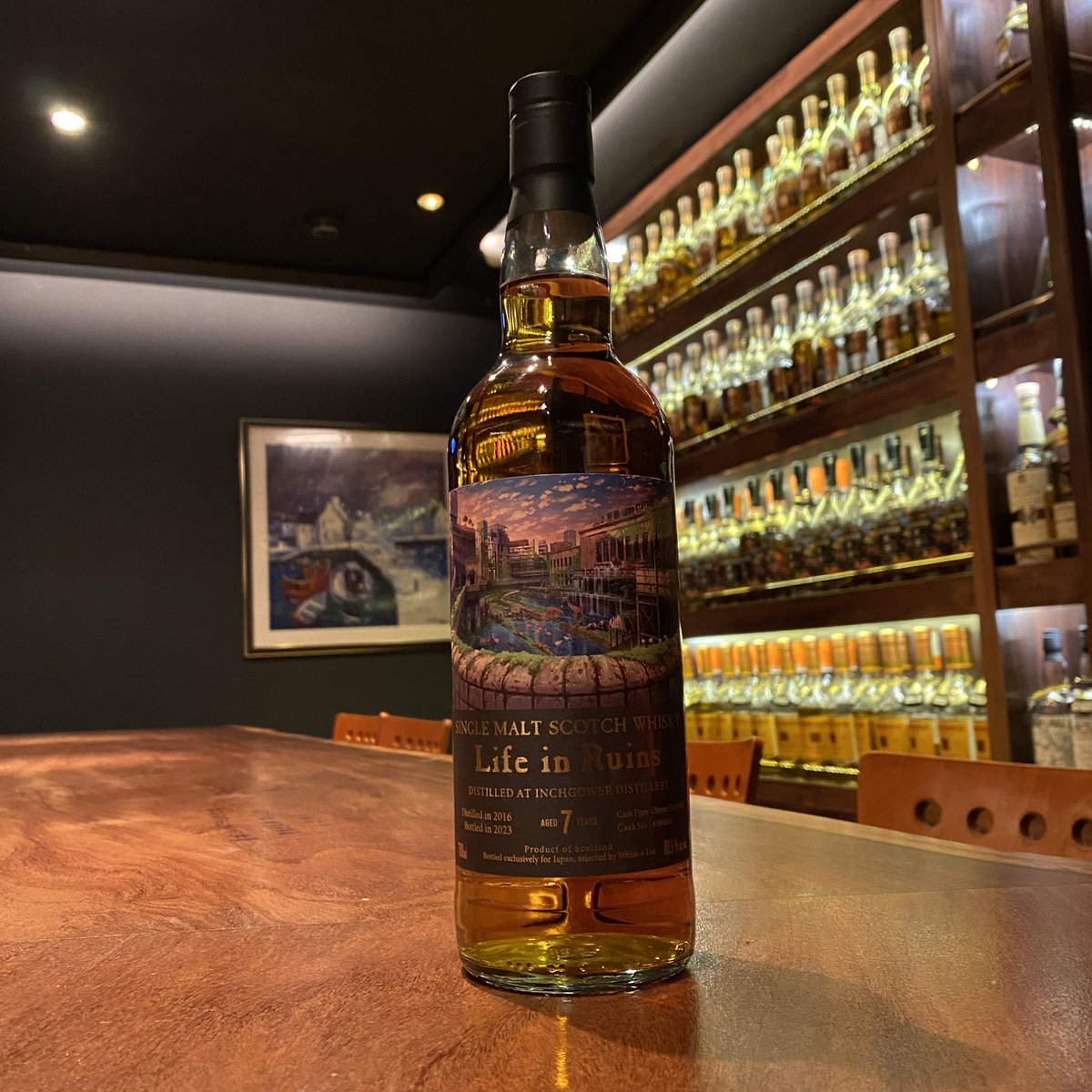 Life in Ruins インチガワー 2016

「東京幻想」のイラストをラベルにしたウィスク・イーのオリジナルシリーズ❗️

オロロンシェリーバットの7年熟成、甘いキャラメルの風味にスパイスがバランスよく溶け込んだシングルカスクです🥃✨

#TWLC
#XWC