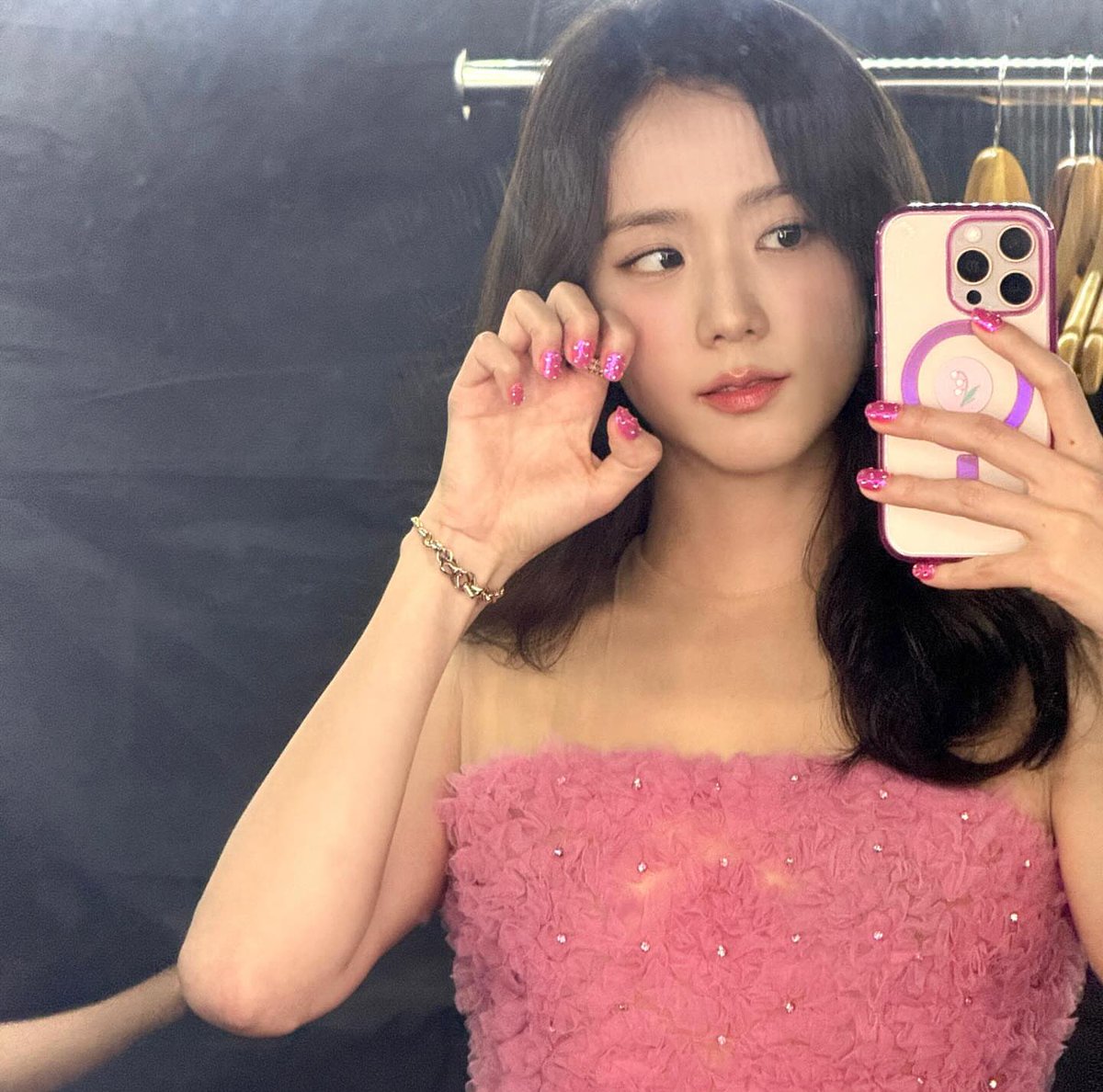 JISOO INSTAGRAM UPDATE
