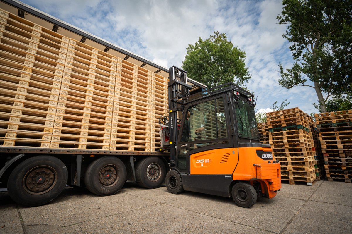 𝗣𝗮𝗹𝗹𝗲𝘁𝗰𝗲𝗻𝘁𝗿𝘂𝗺 𝗘𝗲𝗿𝗯𝗲𝗲𝗸, 𝘀𝗽𝗲𝗰𝗶𝗮𝗹𝗶𝘀𝘁 𝗶𝗻 𝗵𝗲𝘁 𝗽𝗿𝗼𝗱𝘂𝗰𝗲𝗿𝗲𝗻 𝘃𝗮𝗻 𝗺𝗮𝗮𝘁𝗽𝗮𝗹𝗹𝗲𝘁𝘀, 𝗸𝗶𝘀𝘁𝗲𝗻 𝗲𝗻 𝗸𝗿𝗮𝘁𝘁𝗲𝗻, 𝗲𝗿𝘃𝗮𝗮𝗿𝘁 𝗱𝗲 𝗸𝗿𝗮𝗰𝗵𝘁 𝘃𝗮𝗻 #𝗨𝗻𝗶𝗰𝗼𝗻𝘁𝗮 𝗘𝗥𝗣-#𝘀𝗼𝗳𝘁𝘄𝗮𝗿𝗲! Lees meer: dnaservices.nl/palletcentrum-…