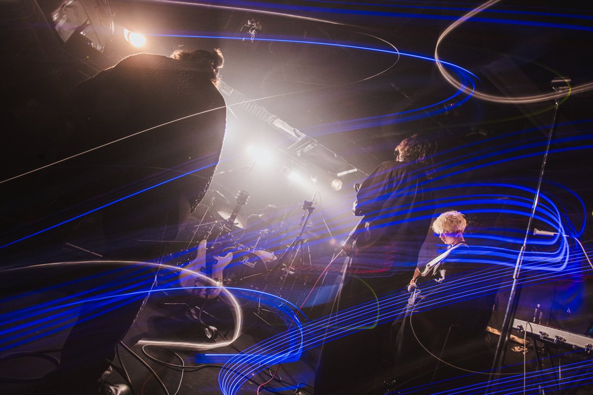 🔵🌟LIVE INFORMATION︎🌟🔵

\\新曲公開//

2025.4.16 (Wed) @渋谷CLUB CRAWL

◾︎ CLUB CRAWL pre.『crawls』

◾︎ open 17:30 / start 18:00

◾︎ Ticket : adv/door￥2300 +1D
▷▶︎▷ 🎫docs.google.com/forms/d/e/1FAI…